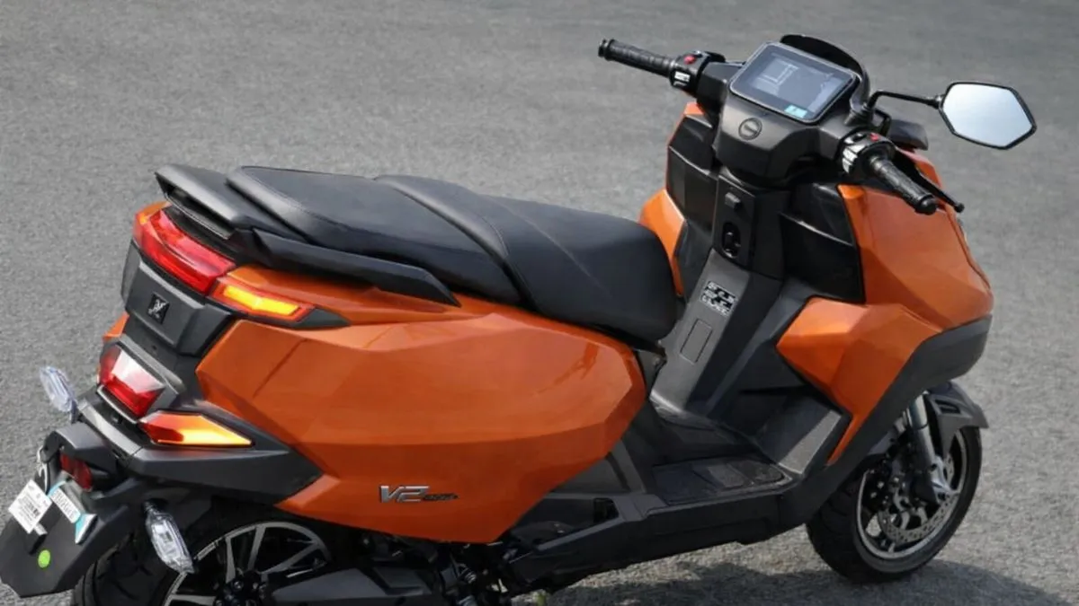 Hero Vida V2 Electric Scooter..! 165Km Range Battery, 90Kmph Top Speed, Smart Connectivity Features, Price Check
